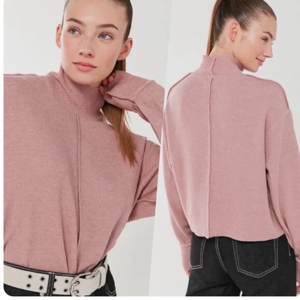 Urban Outfitters Charlie Sweater Rose Pink Slouchy Turtleneck Rib Knit Size M